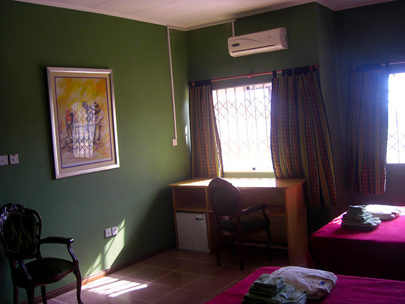 Jamaica Inn Guest House Botianaw Habitación foto